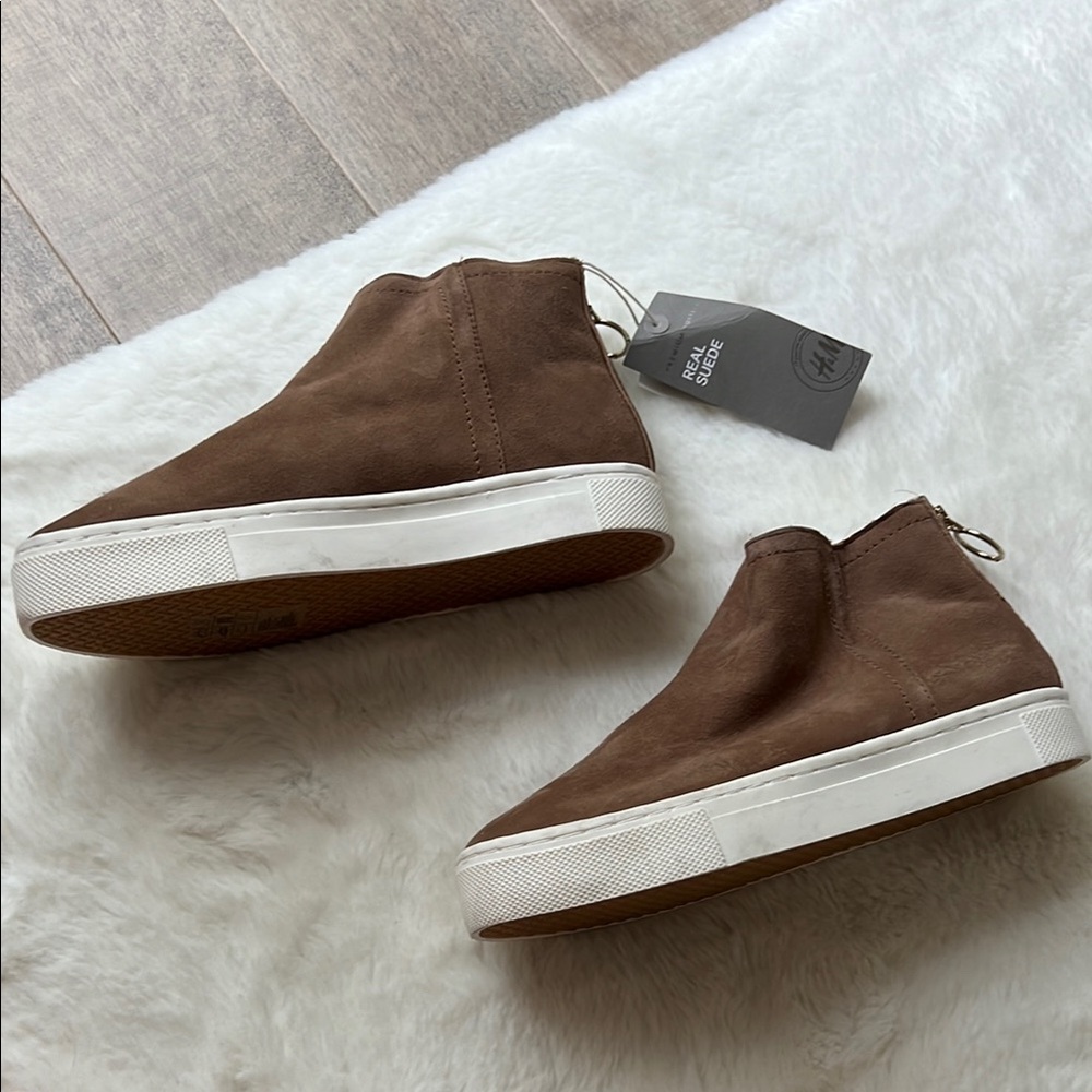 Brown High-Top boots